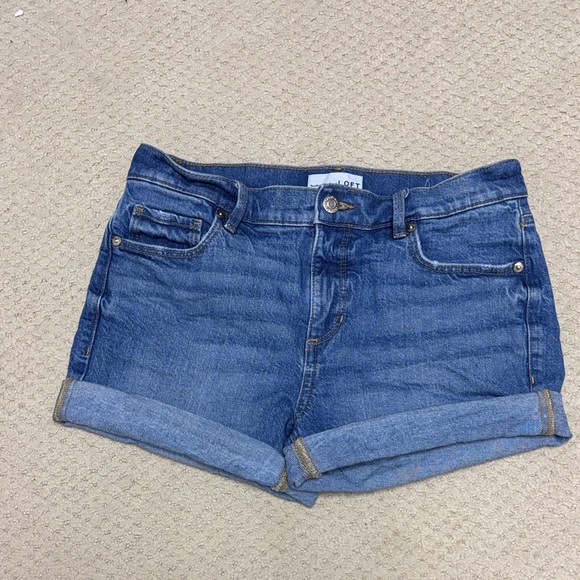 LOFT Pants - Denim Blue Jean Shorts - LOFT Size 0/25 - The Roll Short